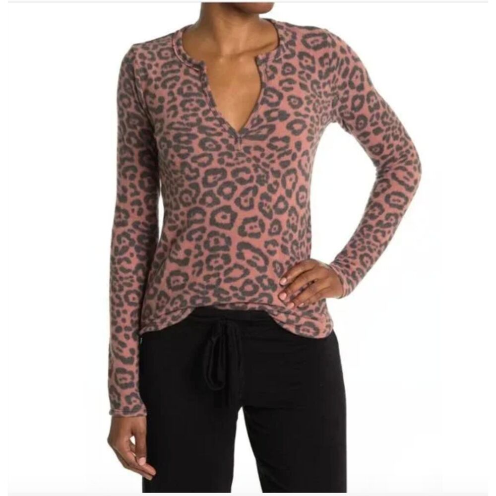 NWT Socialite Animal Print Top XL Split Neck Fleece Long Sleeve